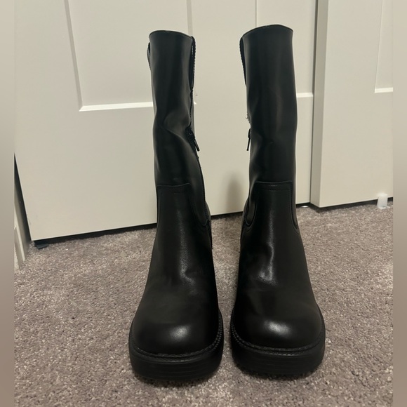 Vintage Skechers Platform Boots